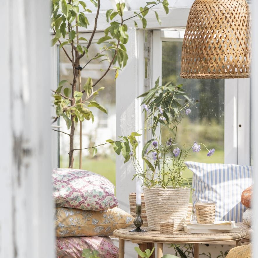 Blumentopf / Korb Creme